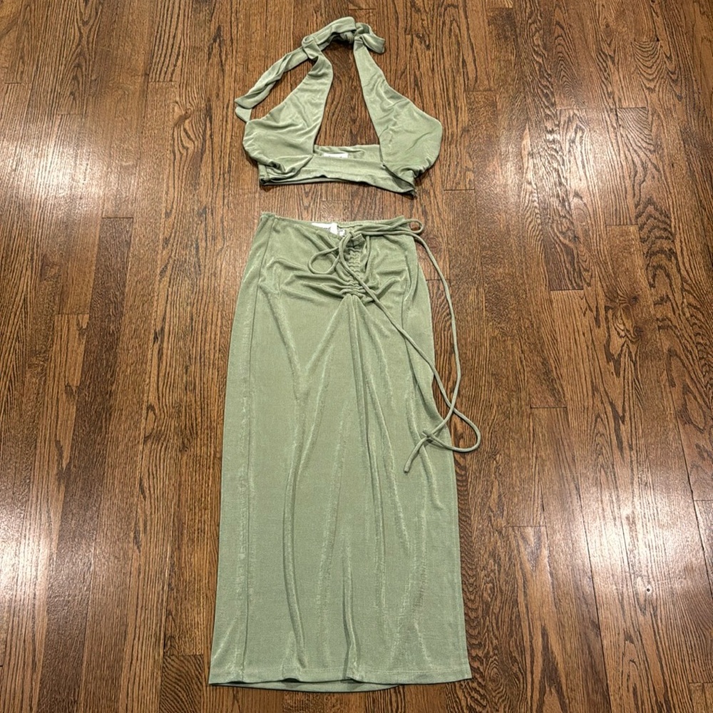 Princess Polly pistachio Crop halter Top & Midi Bodycon Skirt size 4